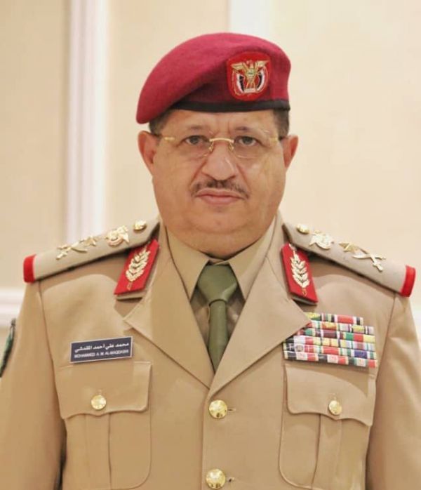 وزير الدفاع: ماضون في المعركة المصيرية حتى انهاء انقلاب المليشيات الحوثية