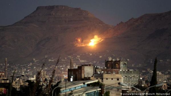 التحالف يدمر أهدافاً للمليشيات الحوثية في العاصمة صنعاء بعدة غارات "تفاصيل"
