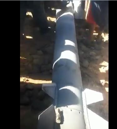 سقوط صاروخ باليستي على قرية في ضواحي صنعاء بعد فشل المليشيات في إطلاقه