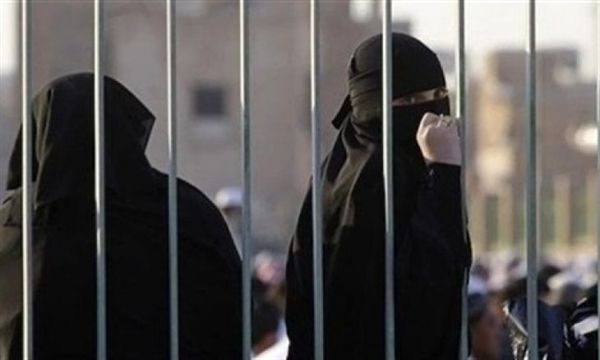 رئيسة قسم سجن سابقة: التعذيب الذي يمارسه الحوثيون بحق النساء المختطفات لا يمكن تخيله