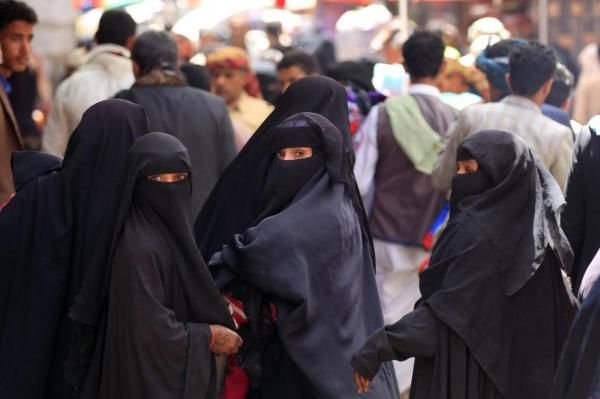 لا يوم وطني للمرأة في صنعاء.. (الحوثية) تفرض ما تسميه مولد الزهراء وببطش "الزينبيات"