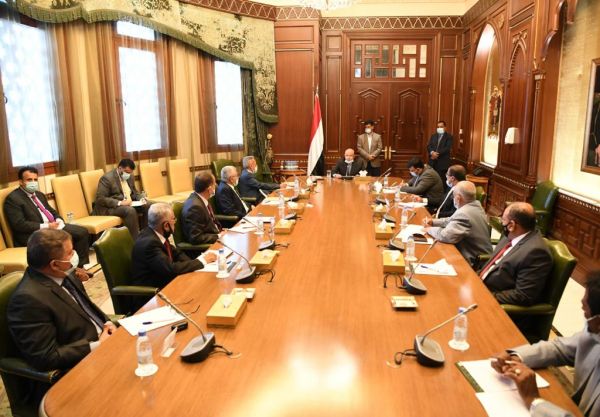 الرئيس هادي يتطلع إلى دور أكثر فعالية للمؤسسة القضائية في البلاد