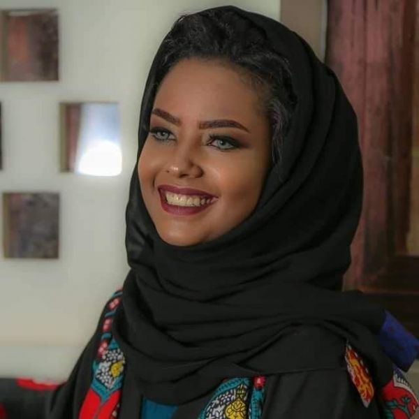 رابطة حقوقية تدين اختطاف "الحوثية" للفنانة الحمادي وتطالب بالإفراج الفوري عنها