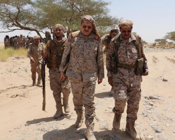 وزير الدفاع: الشعب اليمني وجيشه الوطني لن يقبلوا بتحويل صنعاء إلى مستعمرة فارسية
