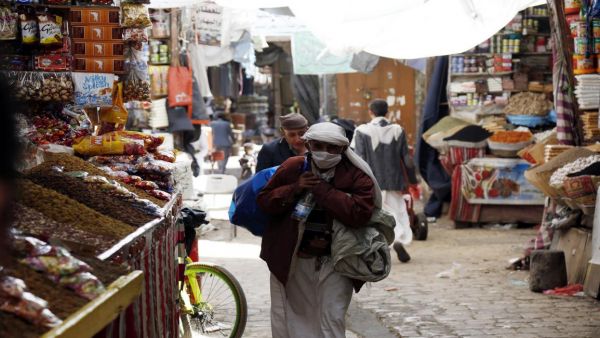 تقرير اقتصادي: مليشيا الحوثي رفعت رسوم الجبايات الجمركية بنسبة 30% خلال الفترة الأخيرة