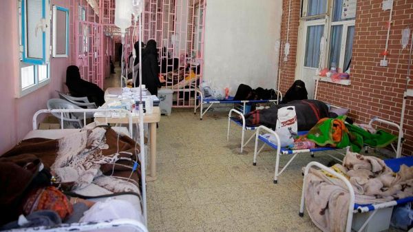 منظمة دولية تتهم "الحوثي" بالتضليل وتقول عرضت العاملين الصحيين للخطر