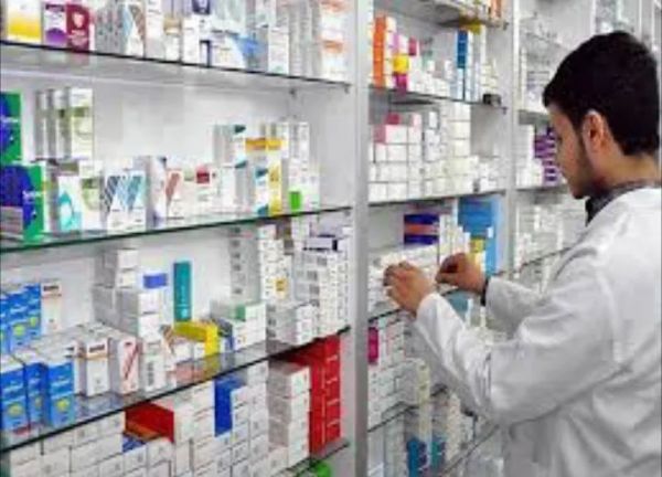 مواطنون يشكون من إرتفاع أسعار الأدوية مع تزايد عملية الجبايات الحوثية