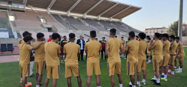 البكري يزور معسكر المنتخب الوطني لكرة القدم في مدينة الطائف السعودية