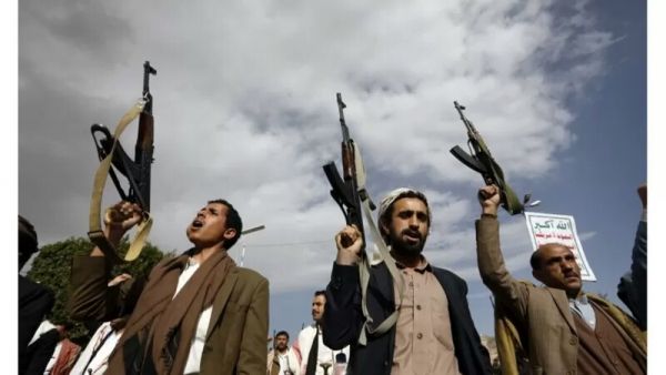 جريمة جديدة لمليشيا الحوثي .. إحراق 17 من اللاجئين الأفارقة في صعدة