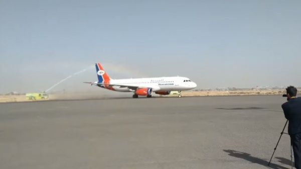 الحكومة توافق على تسيير رحلات من مطار صنعاء إلى الأردن