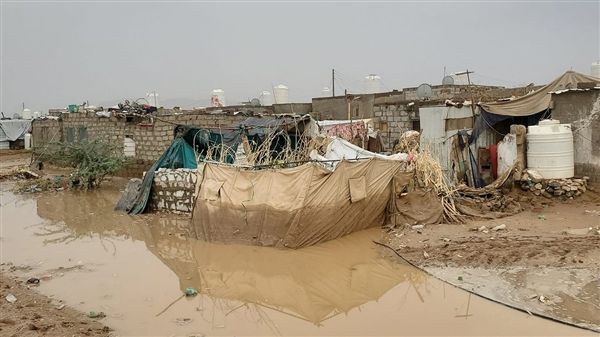 وفاة 77 يمنياً وتضرر 35 ألف أسرة جراء الأمطار الغزيرة