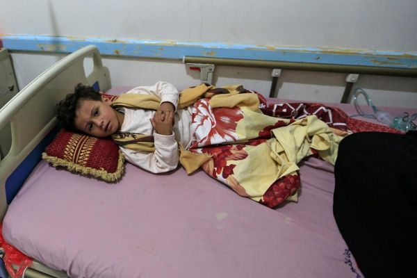 الحوثي واللقاحات.. طبيب في "صنعاء": مرض الحصبة قد يتحول إلى وباء شبيه بـ "كورونا"