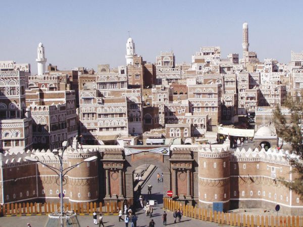 مخطط حوثي لإقامة "مزار شيعي" في قلب صنعاء القديمة.. لماذا الآن..؟