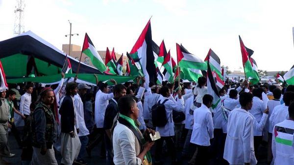 استمرار المسيرات الجماهيرية في مأرب تنديدا بجرائم الاحتلال الإسرائيلي بحق سكان غزة