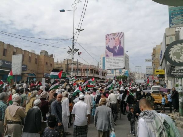  مظاهرة حاشدة في تعز للتنديد بمجازر الاحتلال الإسرائيلي في قطاع غزة