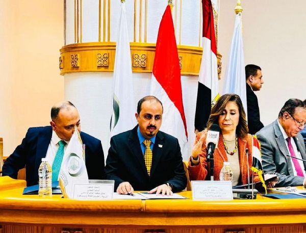 الوزير الإرياني: الانقلاب الحوثي يمس جوهر التراث وعلى الجميع العمل لحماية هوية اليمنيين