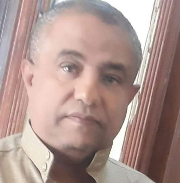 وفاة رجل أعمال بعد تدهور صحته نتيجة التعذيب في سجون الحوثي بـ "الحديدة"