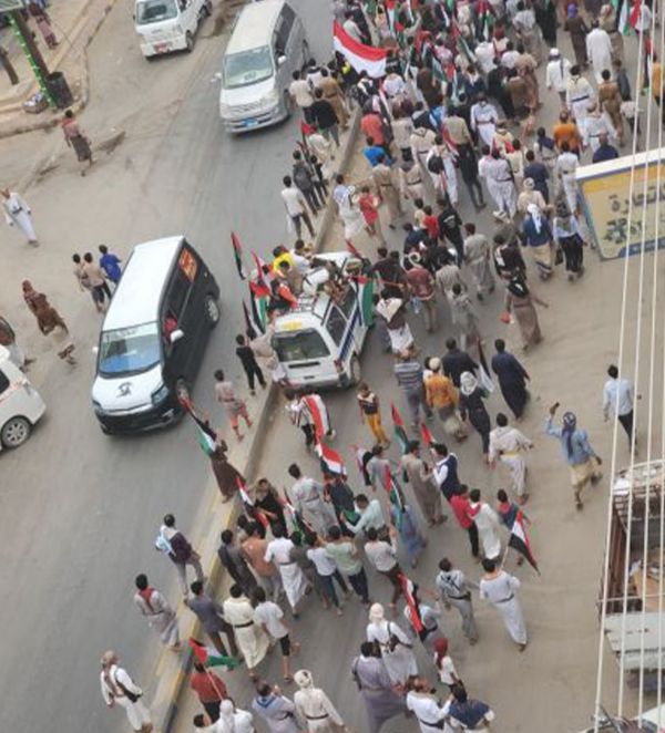 مظاهرة حاشدة في مأرب تدين الصمت الدولي تجاه جرائم الاحتلال الإسرائيلي بغزة