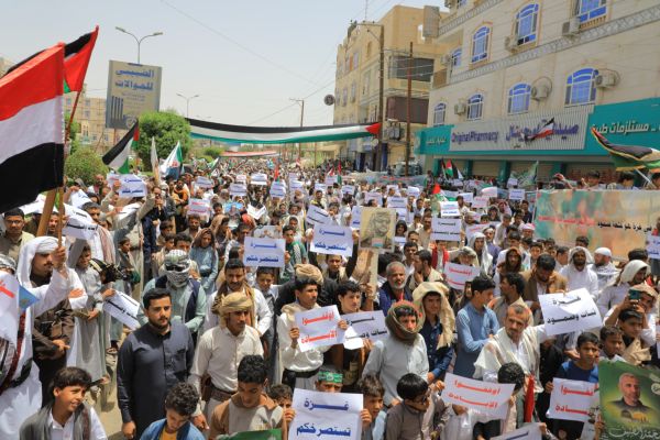 وقفات تضامنية في مأرب وتعز دعمًا لغزة ومطالبات بتدخل دولي عاجل لوقف الإبادة الجماعية