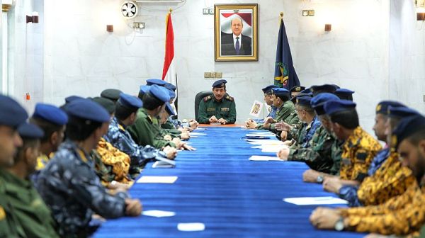 وزير الداخلية يوجّه برفع الجاهزية لإحباط مخططات مليشيا الحوثي