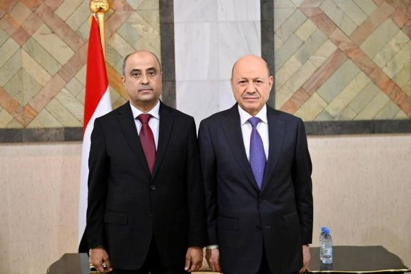 "بن بريك" يؤدي اليمين الدستورية والعليمي يؤكد التزامه بدعم الحكومة