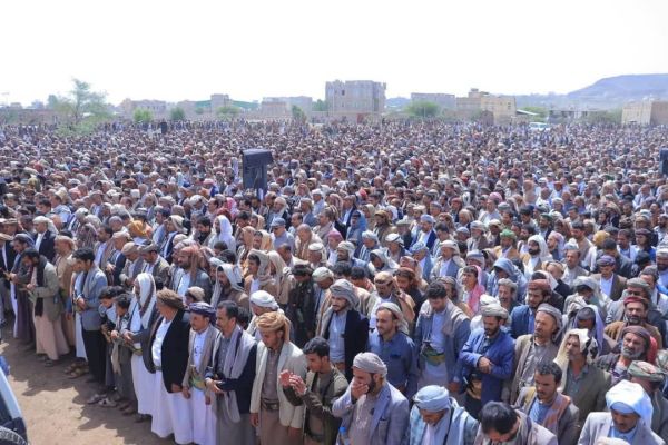   تشييع مهيب لجثمان الشيخ "جمعان" في صنعاء