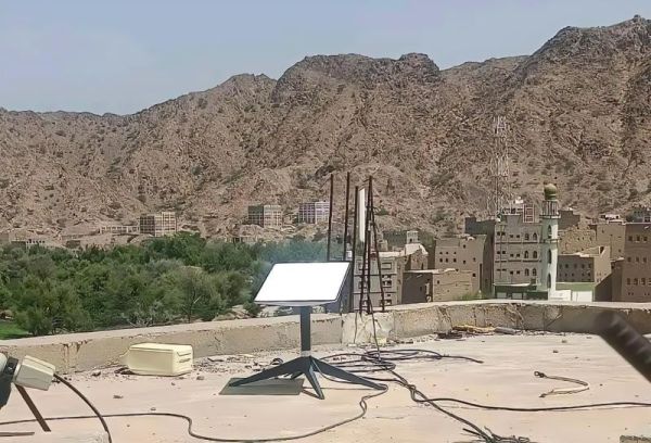 صنعاء.. حملة مداهمات لمنازل ومحلات واختطافات جماعية للمواطنين بذريعة الإنترنت الفضائي