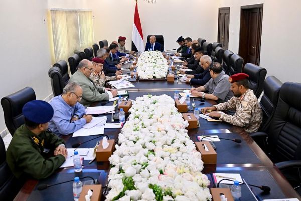 اجتماع للجنة الأمنية العليا ومحافظي المحافظات الواقعة في مسرح عمليات المنطقة الرابعة برئاسة العليمي