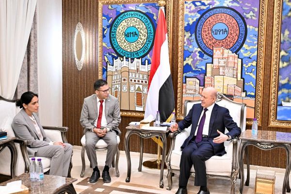 الرئيس: الحوثيون باتوا حالة ميؤوس منها كشركاء في صناعة السلام باليمن