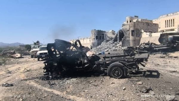 مسؤول حكومي: الهجوم الإرهابي على المجمع الحكومي في أبين يؤكد تنسيق وتكامل مليشيات الحوثي والقاعدة