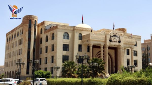 مجزرة دموية في ساحة القضاء الخاضع للمليشيا.. قتلى وجرحى في هجوم أمام محكمة بصنعاء