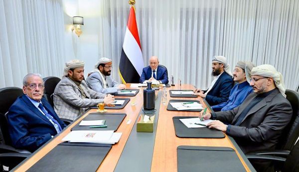 مجلس القيادة يشدد على رفع الجاهزية العسكرية ويحمل الحوثيين وإيران مسؤولية أي تصعيد