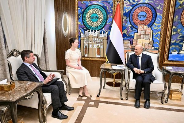 العليمي: الهجمات الإيرانية على الدول الشقيقة تؤكد نهج طهران العدواني