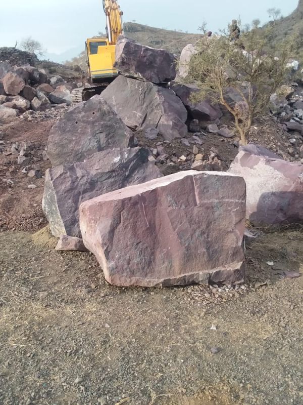 مليشيات الحوثي تضع رجل أعمال تحت الإقامة الجبرية وتقايضه بالتنازل عن 70% من مشروعه