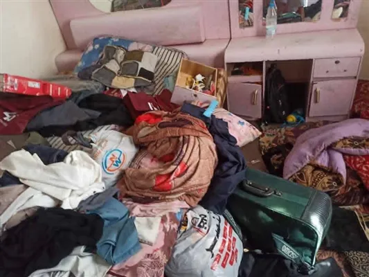 زوجة الصحفي "أبو بارعة" تؤكد تعرض العائلة للهلع والخوف وتشكو تدهور الحالة الصحية لوالد زوجها المسن نتيجة عملية الاقتحام الحوثية