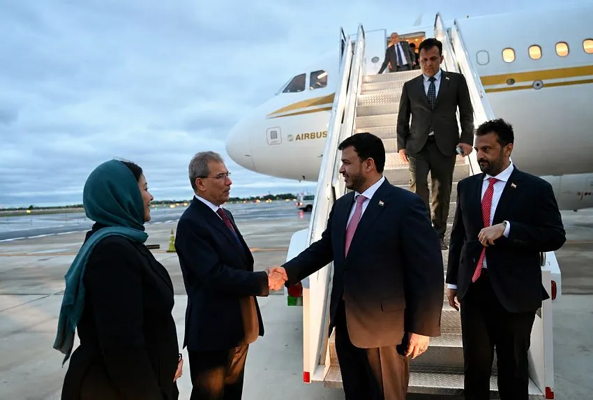 الدكتور عبدالله العليمي يصل نيويورك للمشاركة في أعمال الجمعية العامة للأمم المتحدة