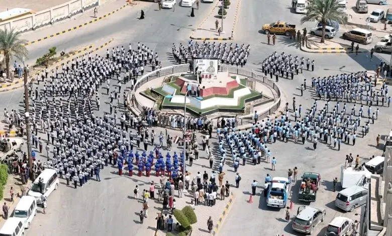 مأرب.. الحركة الكشفية الشبابية والطلابية تنظم مسيرة احتفالية وعروضاً كشفية في شوارع المدينة احتفاءً بأعياد الثورة