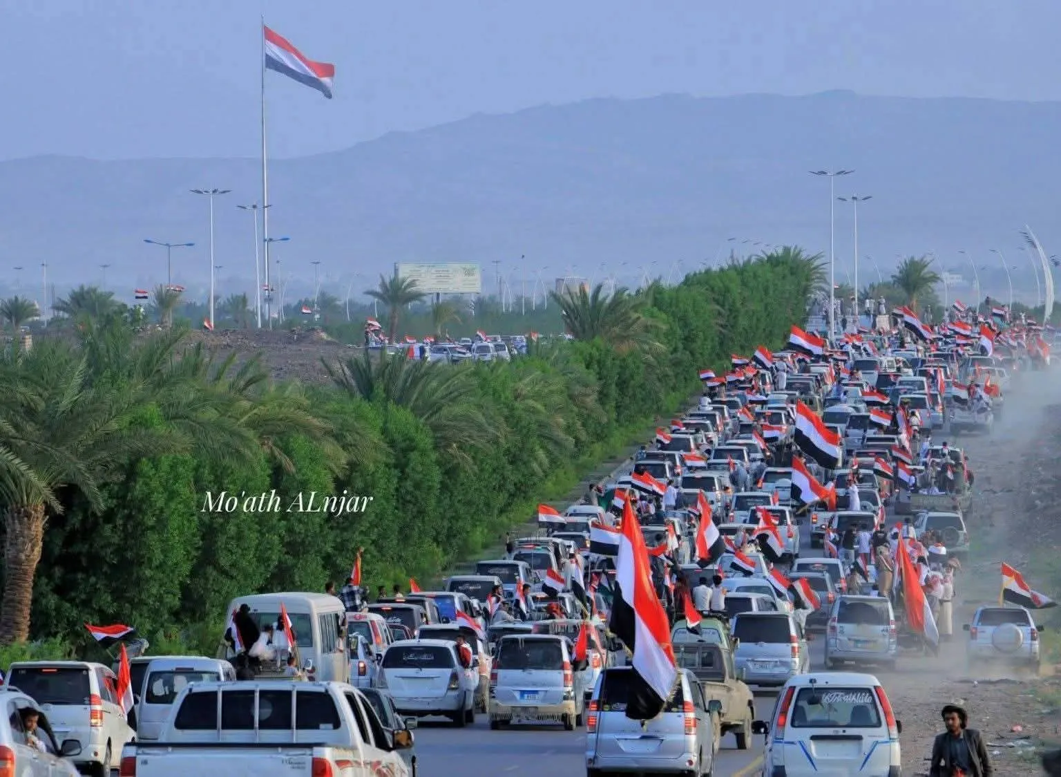 موكب جماهيري حاشد يجوب شوارع مأرب احتفاءً بذكرى ثورة 26 سبتمبر