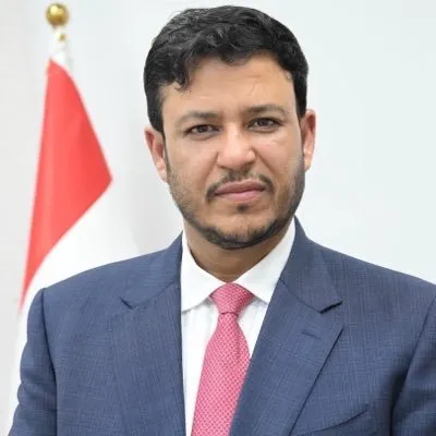 عضو مجلس القيادة "العليمي": القوات المسلحة تسطر ملاحم بطولية في معركة تحرير باب المندب من المليشيات الحوثية