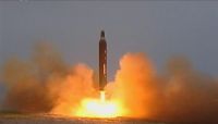 كوريا الشمالية تقامر بتجربة صاروخ فوق اليابان