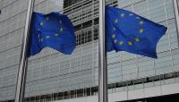 الاتحاد الأوروبي يعتزم إقراض اليونان 700 مليون يورو