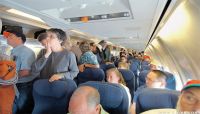 دراسة أمريكية: ركاب الطائرات المرضى ينقلون العدوى للمسافرين المجاورين لهم