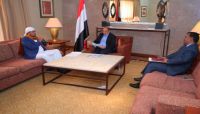 نائب الرئيس يشدد على تسهيل إجراءات الحجاج اليمنيين في الموسم القادم