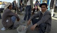 في عيدهم السنوي.. عمال اليمن شريحة منسيّة ومعاناة لا تنتهي (تقرير خاص)