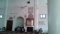 مليشيا الحوثي تغلق مسجدًا بصنعاء بعد فشها في طباعة شعارها بجدرانه