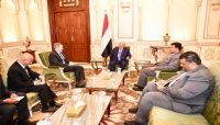 الرئيس هادي: مليشيات الحوثي ضاربت بالعملة الوطنية ونهبت الموارد والاحتياطي بصنعاء