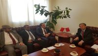 الكتلة البرلمانية لحزب الإصلاح تلتقي السفير الصيني لدى اليمن
