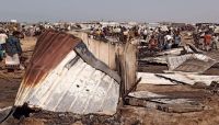تضرر أكثر من 100 أسرة في الحريق الذي التهم مخيما للنازحين في الخوخة