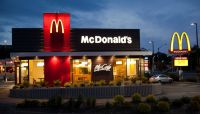 "ماكدونالدز" تخسر 7 مليارات دولار بالبورصة خلال ساعات