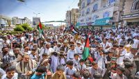 وقفات شعبية في تعز ومأرب تندد باستمرار العدوان الإسرائيلي على غزة